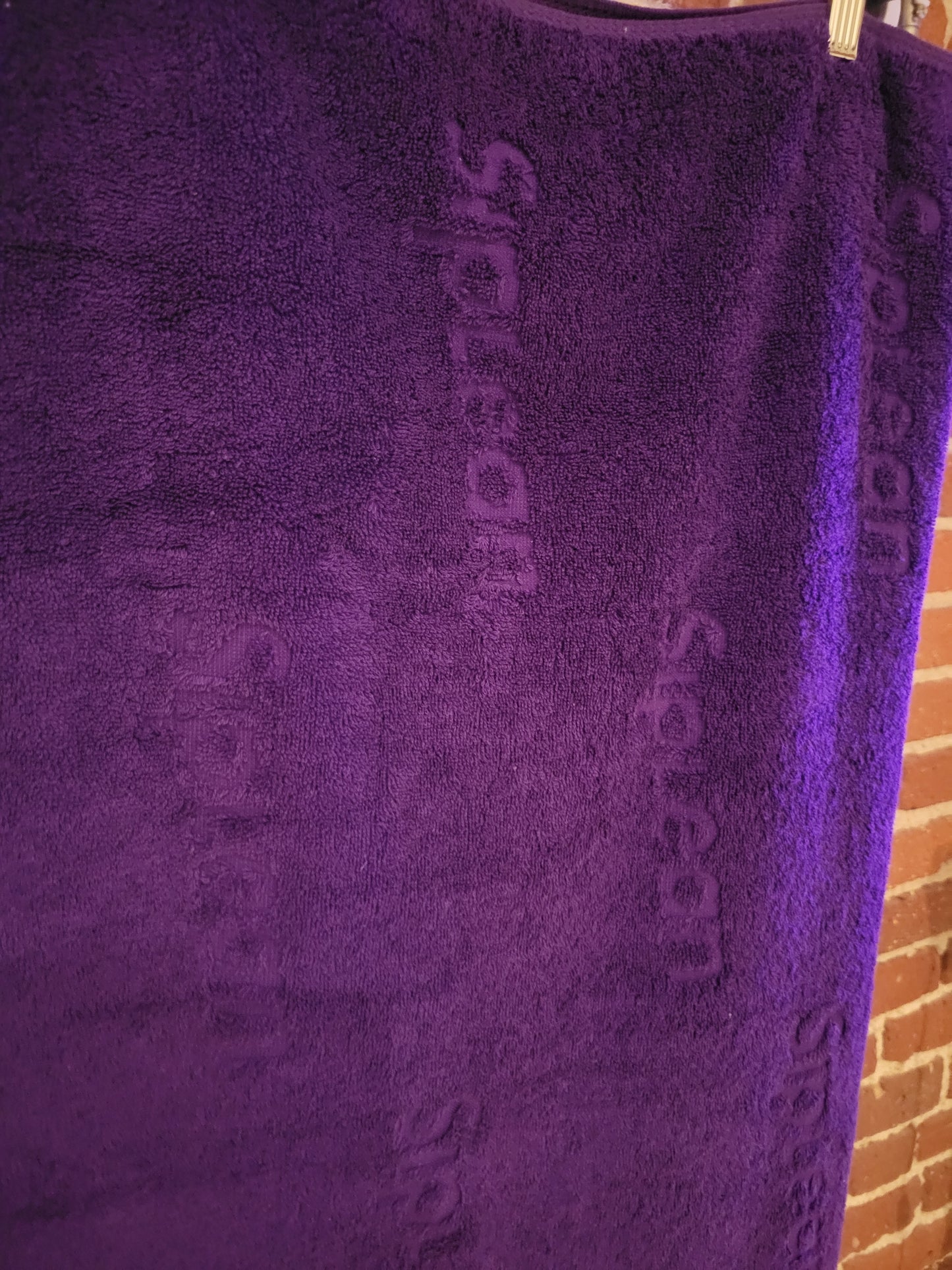 Siplean Embossed Bathroom Towel